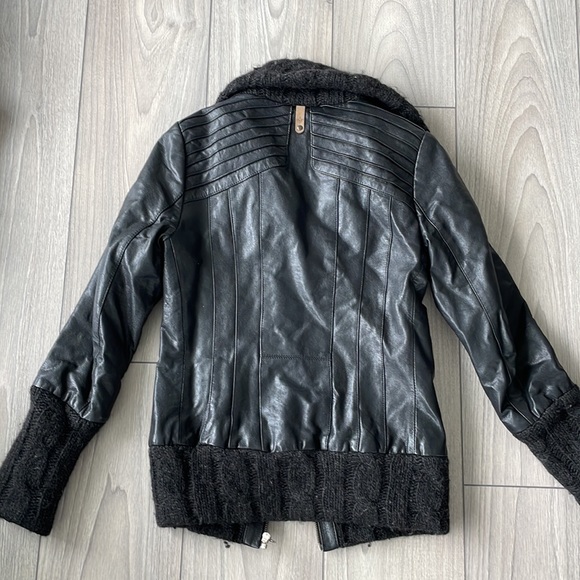 Mackage black leather jacket with knit trim size Xs - Picture 3 of 3